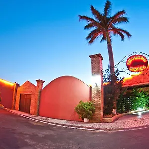 shanadu-motel.fortalezahotels.org/